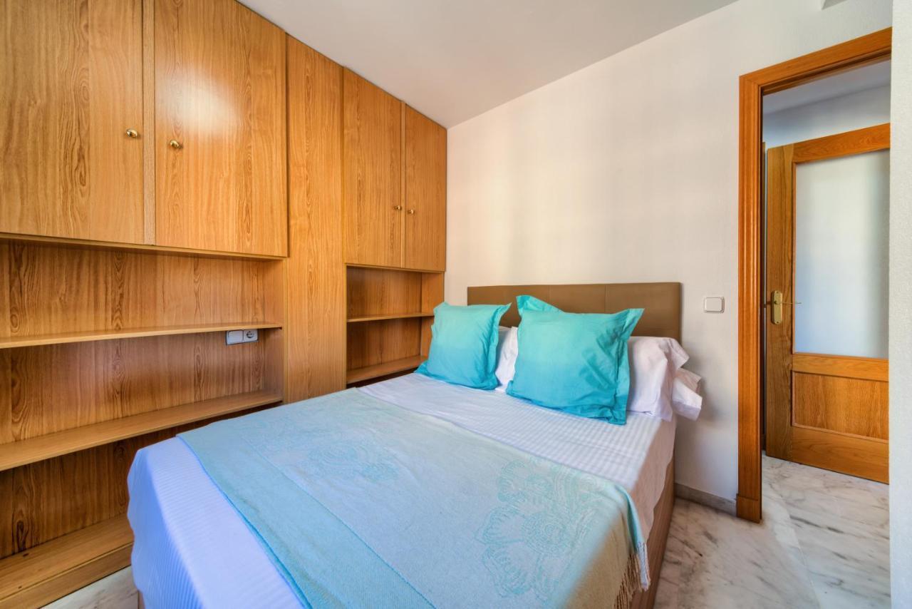 Holidays2Malaga Ayala 450 Mts From Beach & Terrace Exterior foto